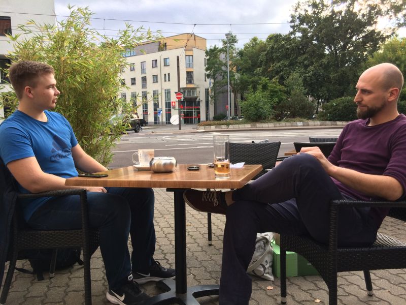 Adrian Stock (li.) vom BBC Setndal beim #dunkbar-Interview // Foto: BVSA